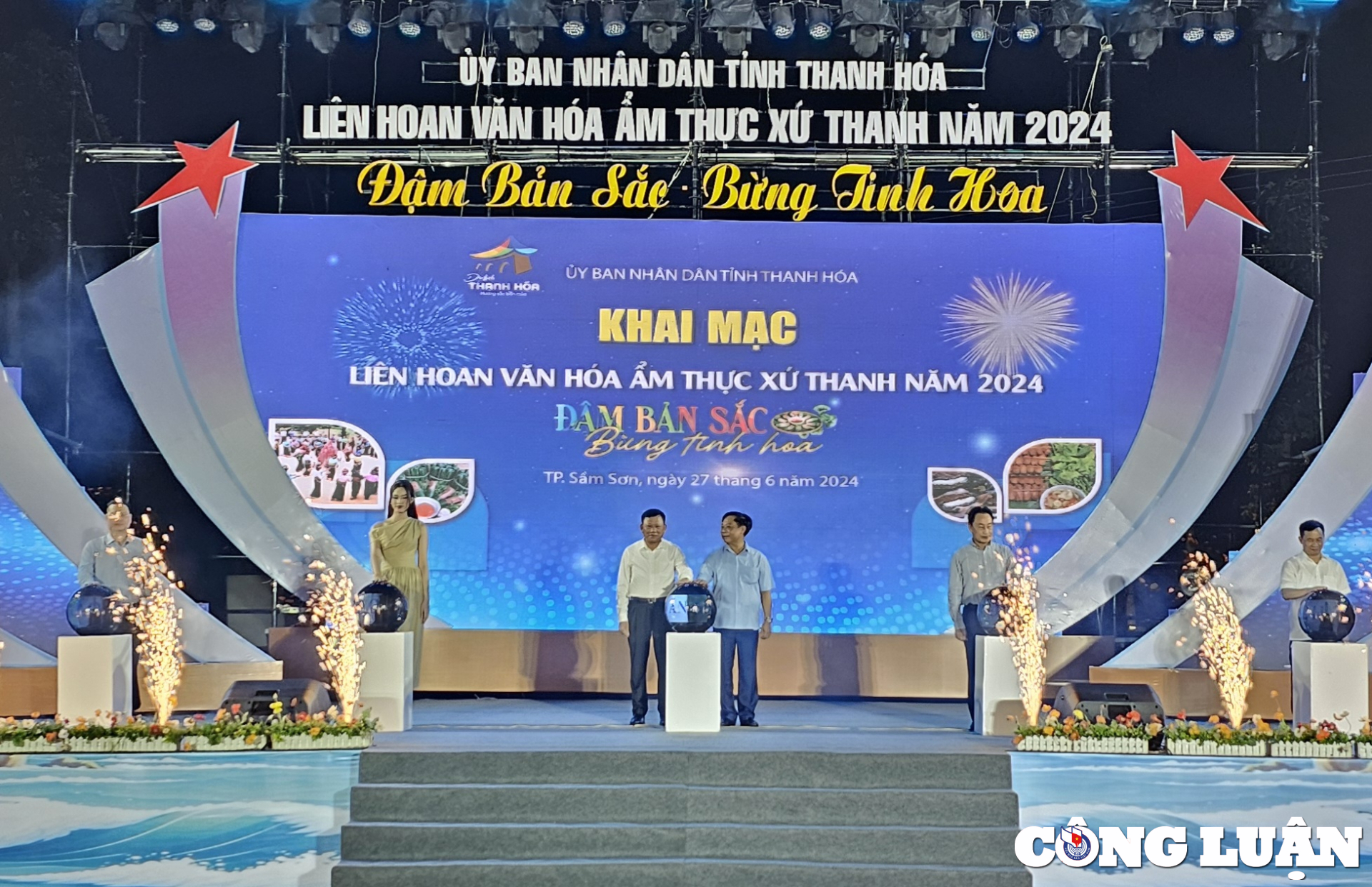 trung bay da dang dac san am thuc xu thanh hinh 1