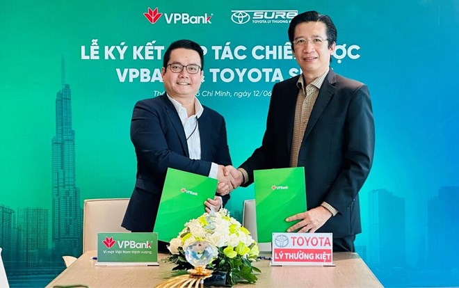 VPBank và Toyota Sure hợp tác gia tăng đặc quyền cho khách hàng vay mua ô tô