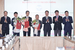 Nguyen Manh Hung এবং 3 Officer.jpg