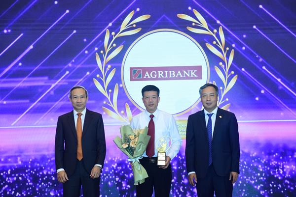 Agribank được vinh danh 3 sản phẩm, dịch vụ tài chính tiêu biểu