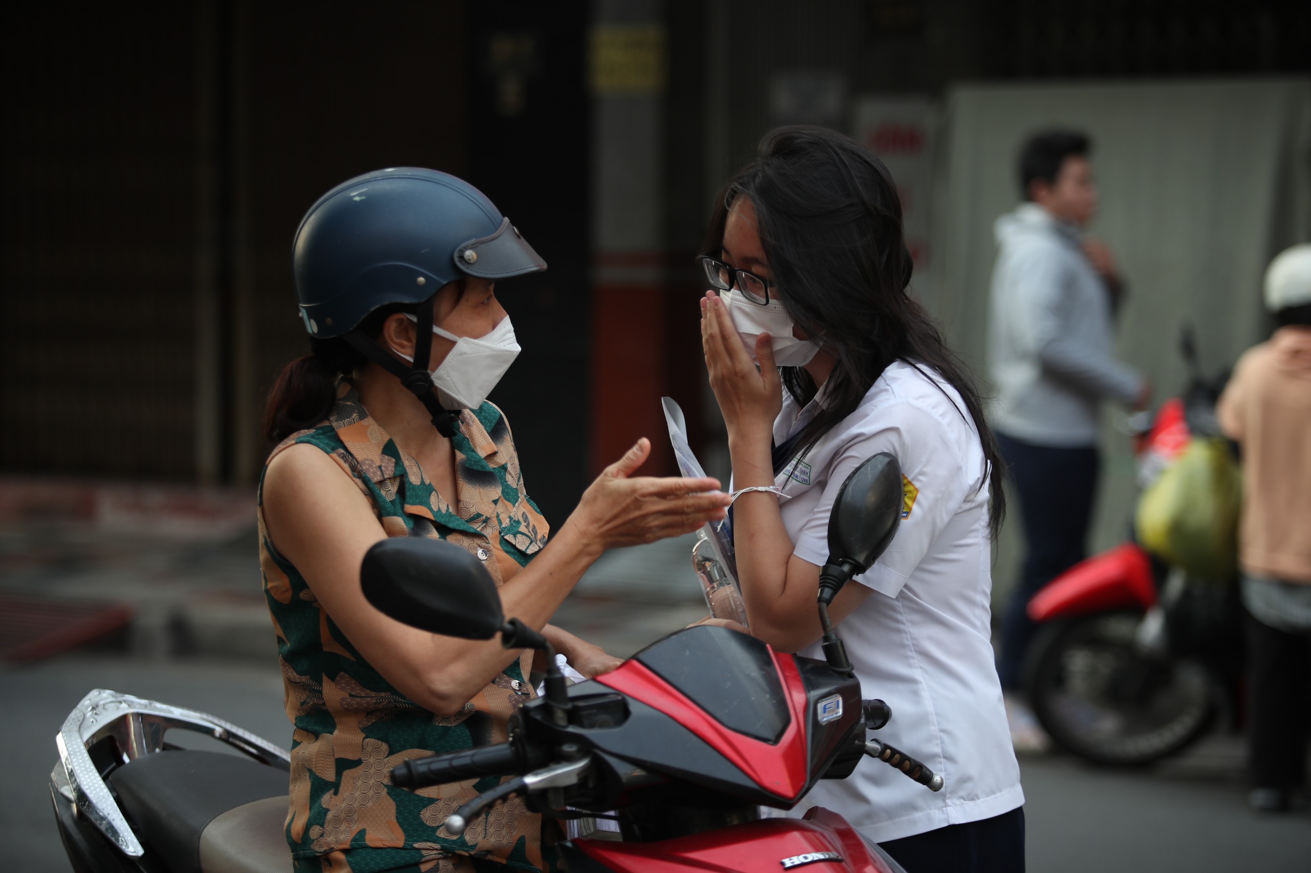 Ngày gia đình Việt Nam: Mẹ học lớp 3 mong con vào ĐH, một đời bình an- Ảnh 9.