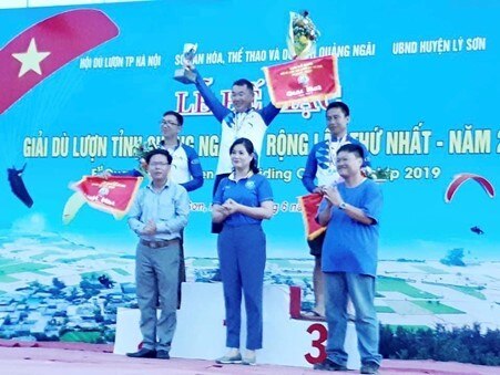 Vận động viên Hàn Quốc đoạt giải nhất tại Giải Dù lượn quốc tế năm 2019 tại đảo lý Sơn. 