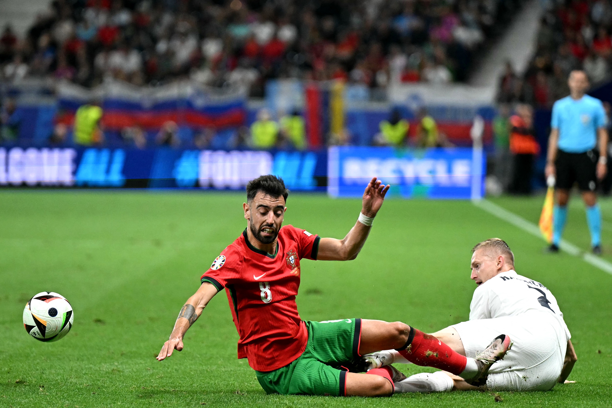 Ronaldo sai nhưng đã có đồng đội sửa, Bồ Đào Nha thắng Slovenia, gặp Pháp ở tứ kết- Ảnh 3.