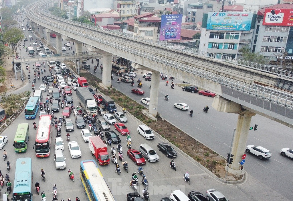 Cận cảnh siêu dự án metro Hà Nội lỡ hẹn 13 lần, tàu vẫn xếp kho ảnh 7