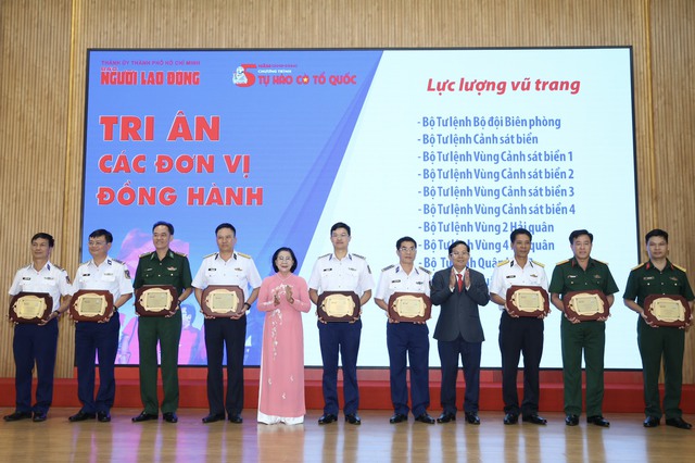 "Tự hào cờ Tổ quốc": Hành trình 5 năm khơi dậy niềm tự hào về đất nước - Ảnh 9.