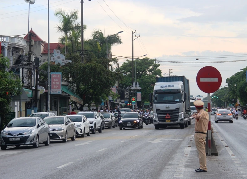 Thanh Hóa vắng 439 thí sinh ngày đầu kỳ thi tốt nghiệp trung học phổ thông 2024 ảnh 3