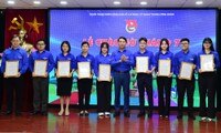 Ban Bí thư Trung ương Đoàn trao quyết định tuyển dụng 24 công chức mới