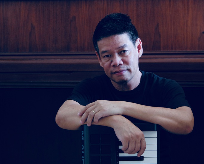 ミュージシャンQuoc Dungの才能はどれほど傑出していて驚くべきものだったのでしょうか? - 写真2。 Tài năng của nhạc sĩ Quốc Dũng xuất chúng và kinh ngạc như thế nào? - Ảnh 2.