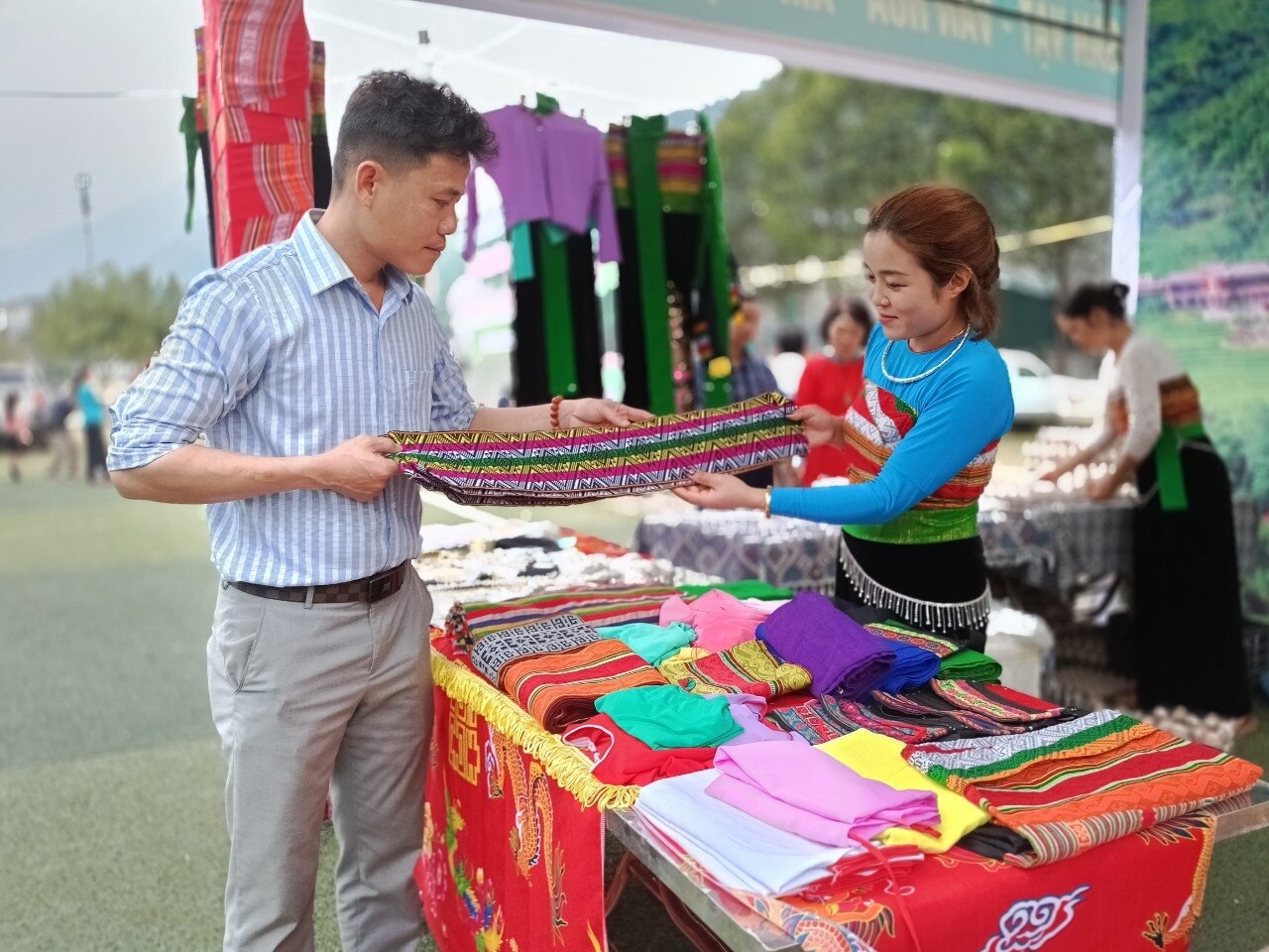 (BÀI CHUYÊN ĐỀ)  Tiếp tục vun đắp tinh thần đại đoàn kết dân tộc trên địa bàn tỉnh Thanh Hóa 4