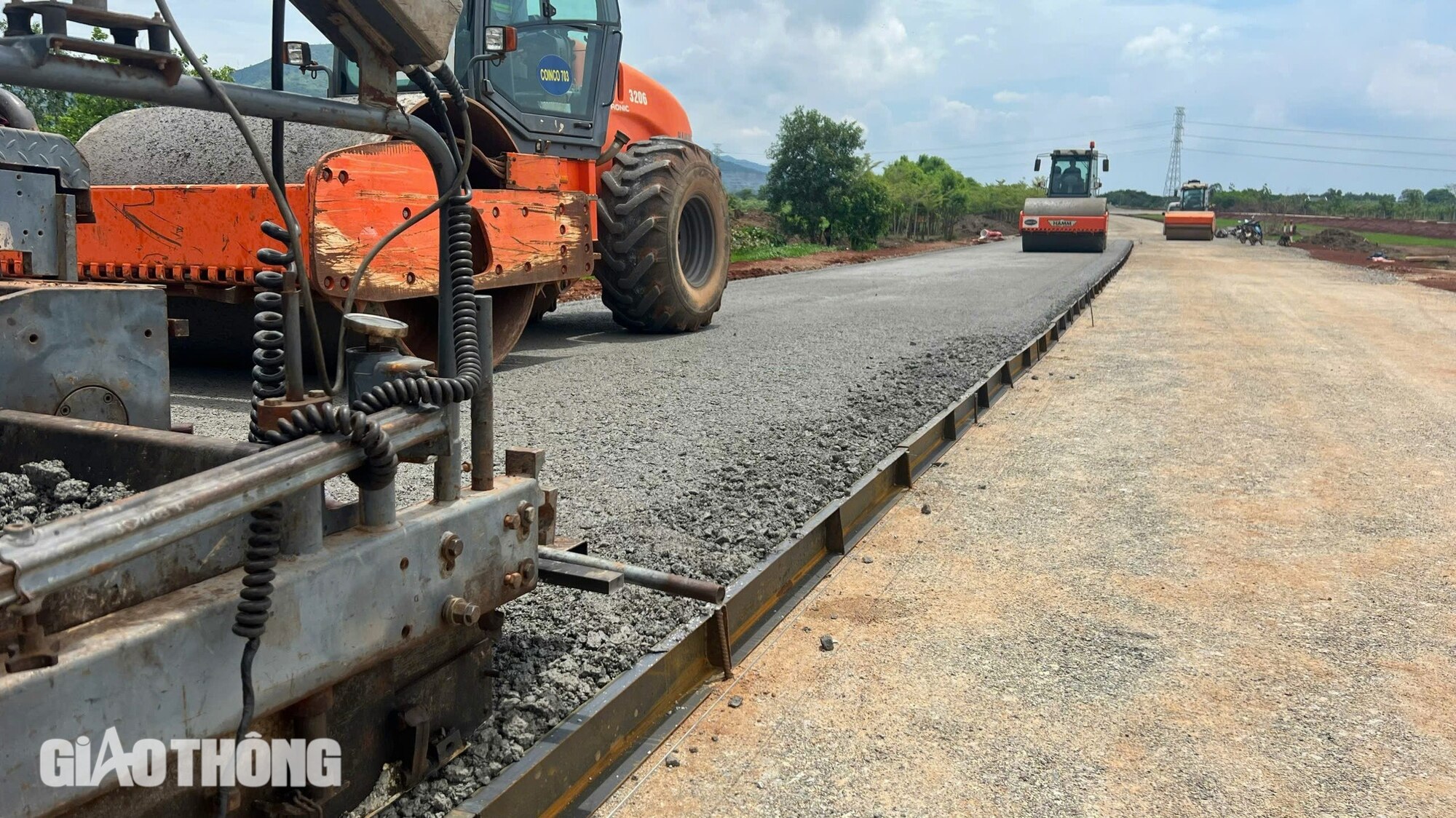 Cao tốc Biên Hòa qua Bà Rịa - Vũng Tàu sẵn sàng thảm nhựa, thông xe kỹ thuật sớm 5 tháng- Ảnh 8.