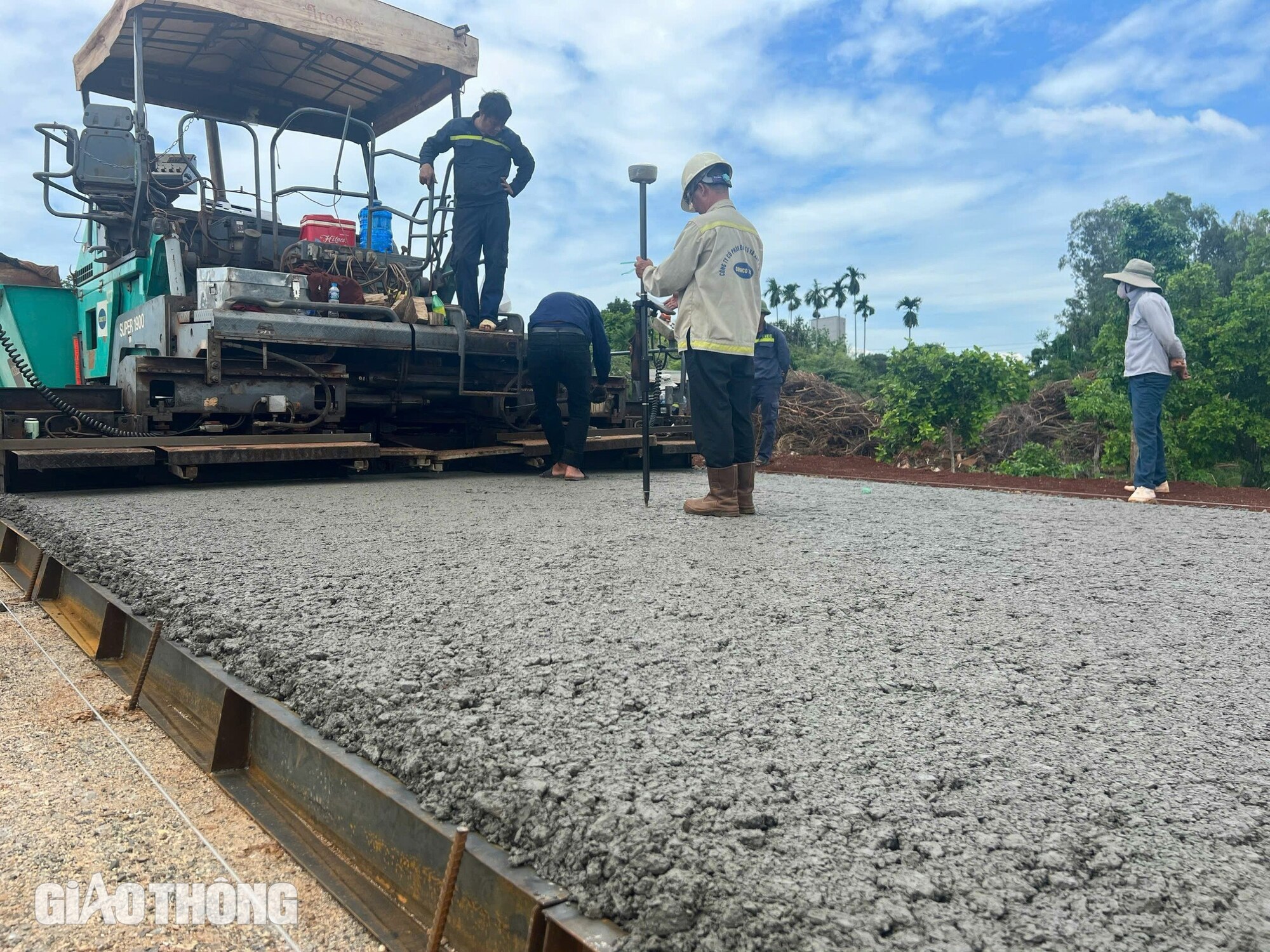 Cao tốc Biên Hòa qua Bà Rịa - Vũng Tàu sẵn sàng thảm nhựa, thông xe kỹ thuật sớm 5 tháng- Ảnh 12.