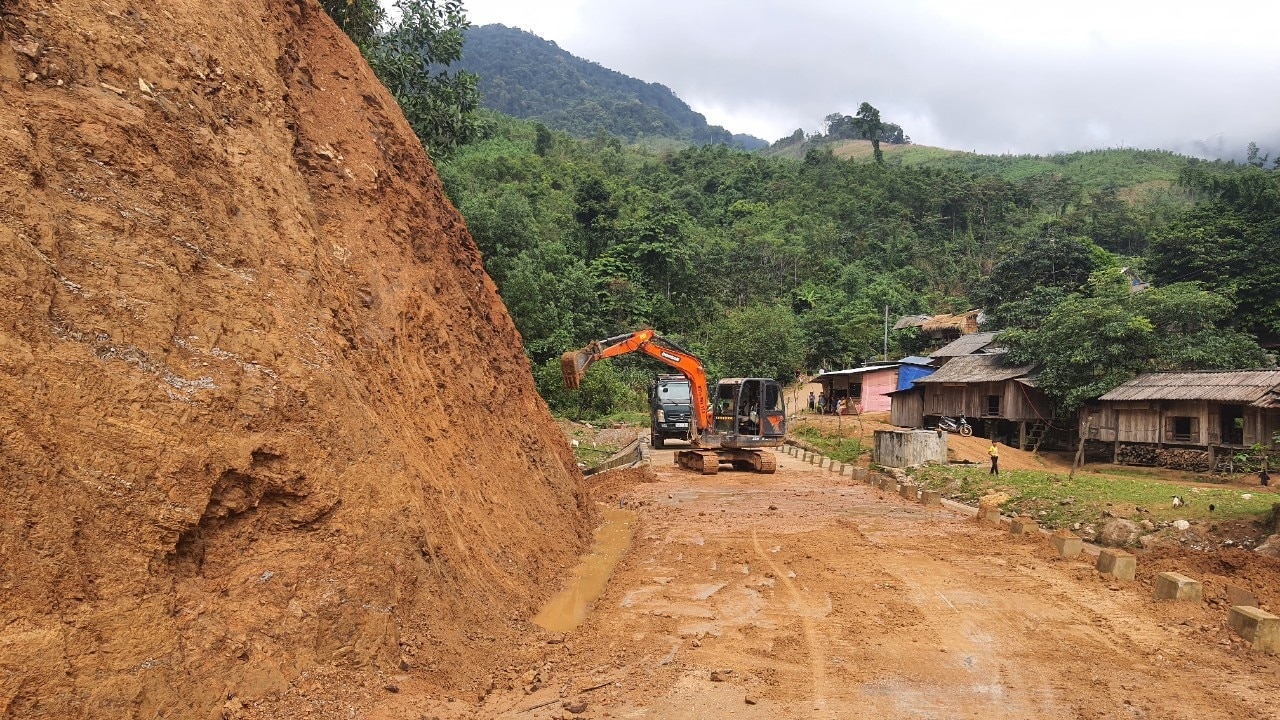 (Bài CĐ): Những miền “đất khó” ở Quảng Trị chuyển mình: Đường về bản, mở lối cho đồng bào vươn lên thoát nghèo (Bài 3) 1