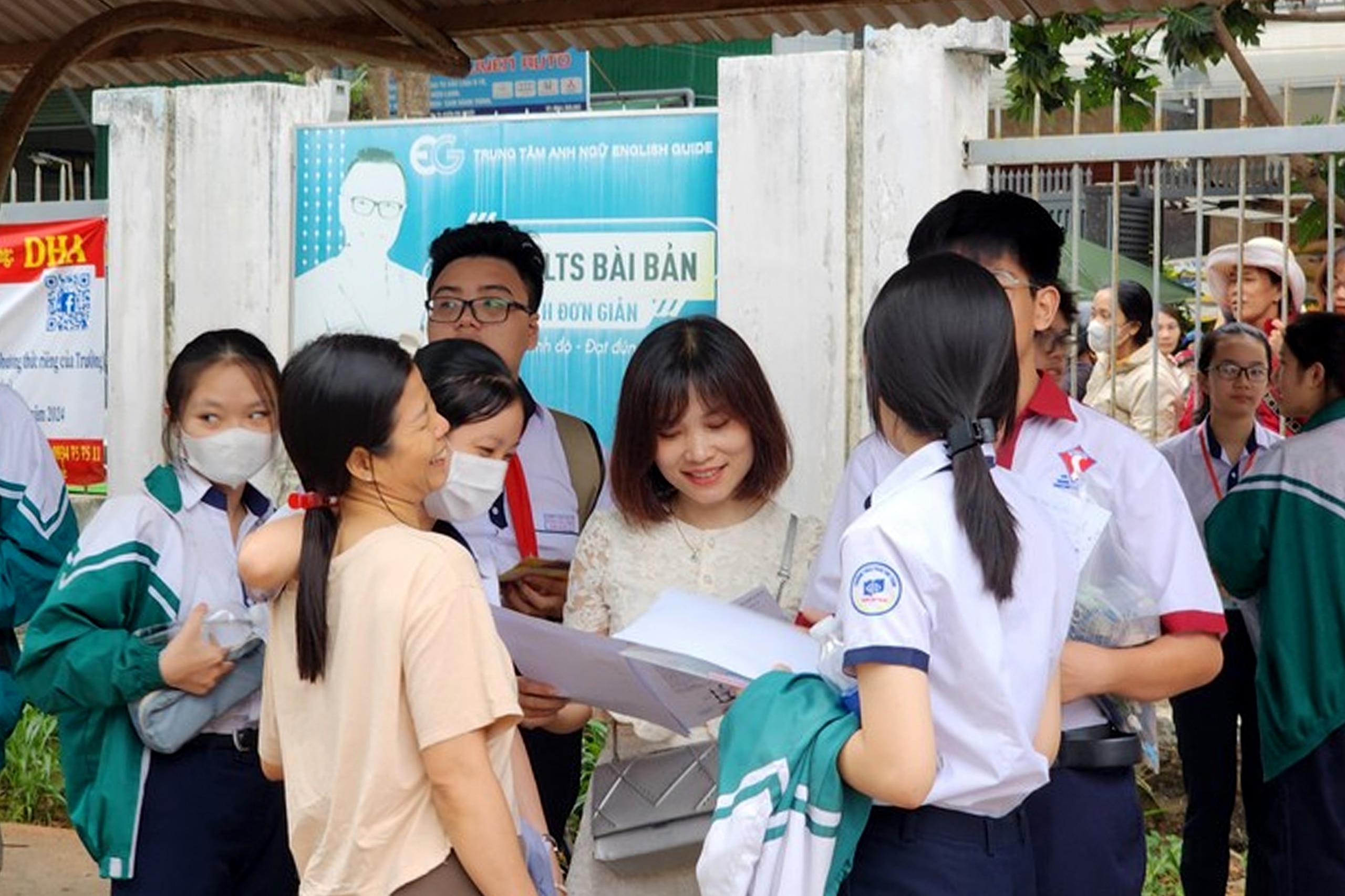 Dự đoán điểm chuẩn vào lớp 10 ở Đắk Lắk năm 2024: Bằng hoặc tăng nhẹ- Ảnh 3.