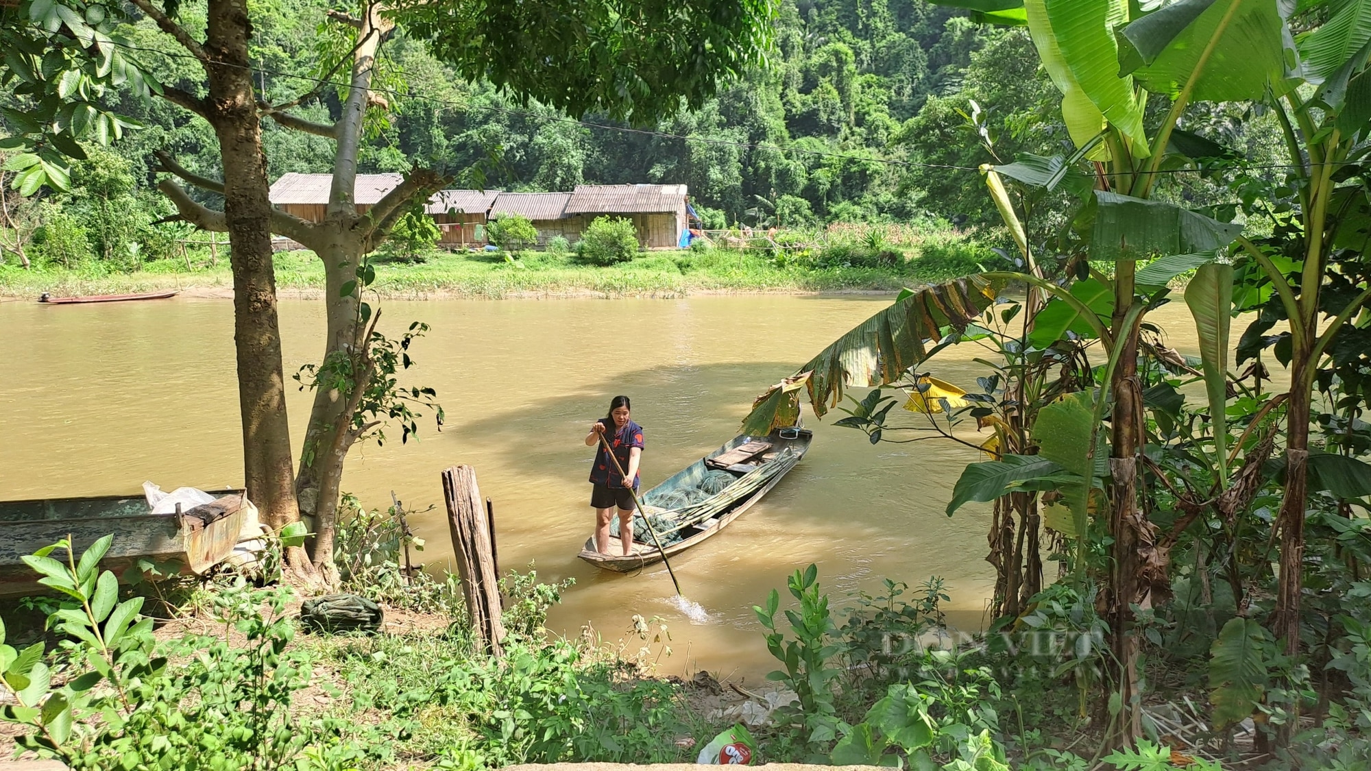 Ở Bắc Kạn có một xóm 4 không- không đường, không điện, không mạng, không trường, đến khổ!- Ảnh 3.