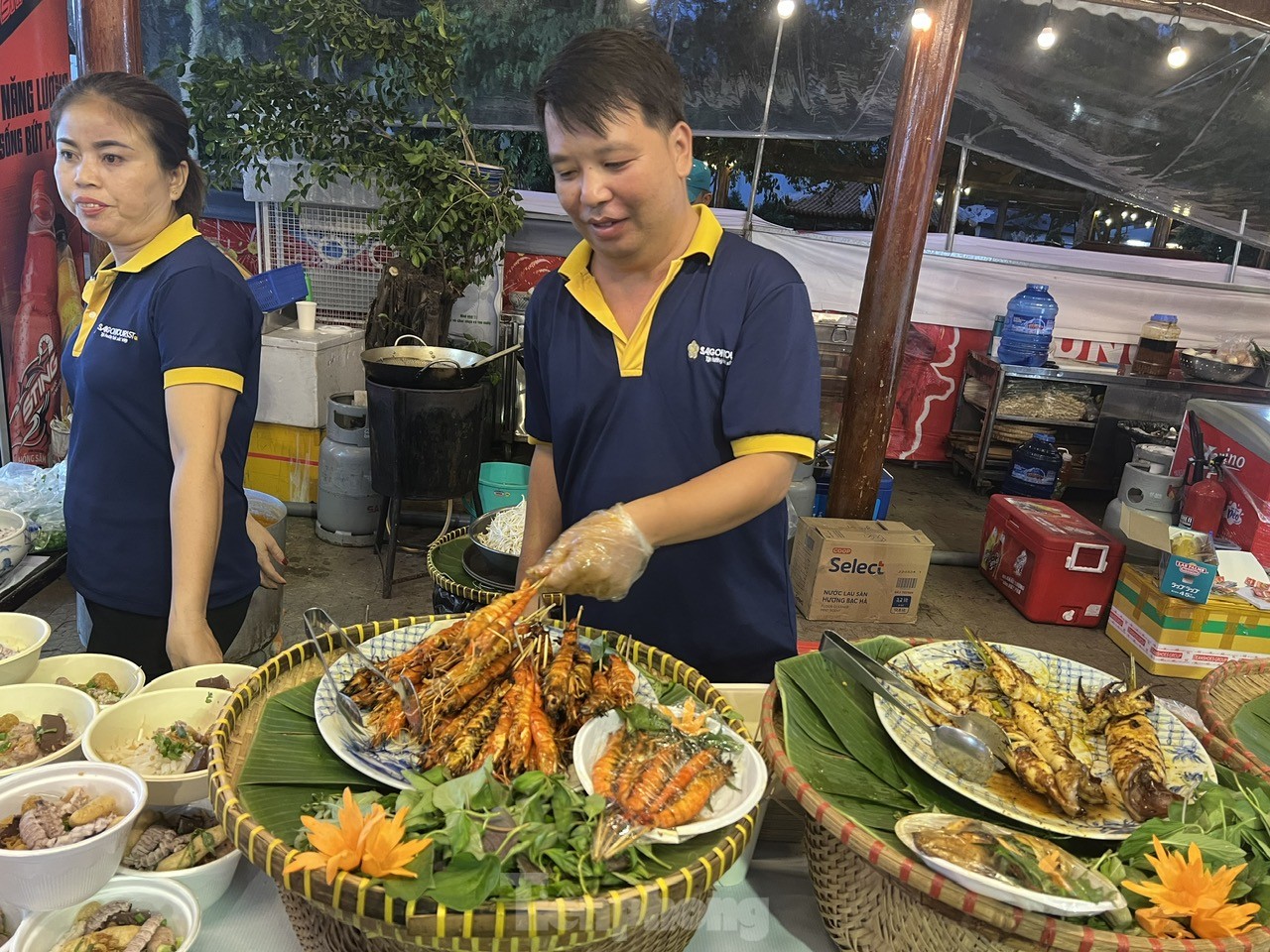 Hơn trăm món ngon phương Nam giá vài chục nghìn đồng khiến du khách bất ngờ ảnh 8