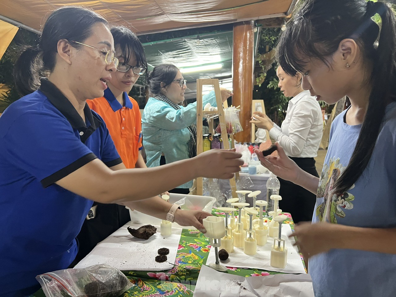 Hơn trăm món ngon phương Nam giá vài chục nghìn đồng khiến du khách bất ngờ ảnh 12