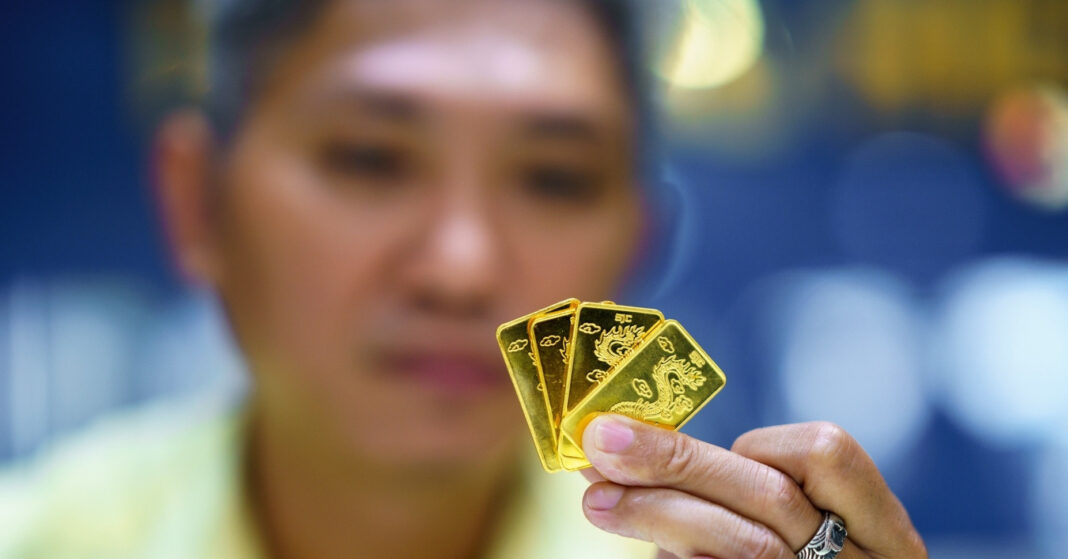 Giá vàng hôm nay 13/7/2024 đột ngột lao dốc, vàng nhẫn có giảm theo?