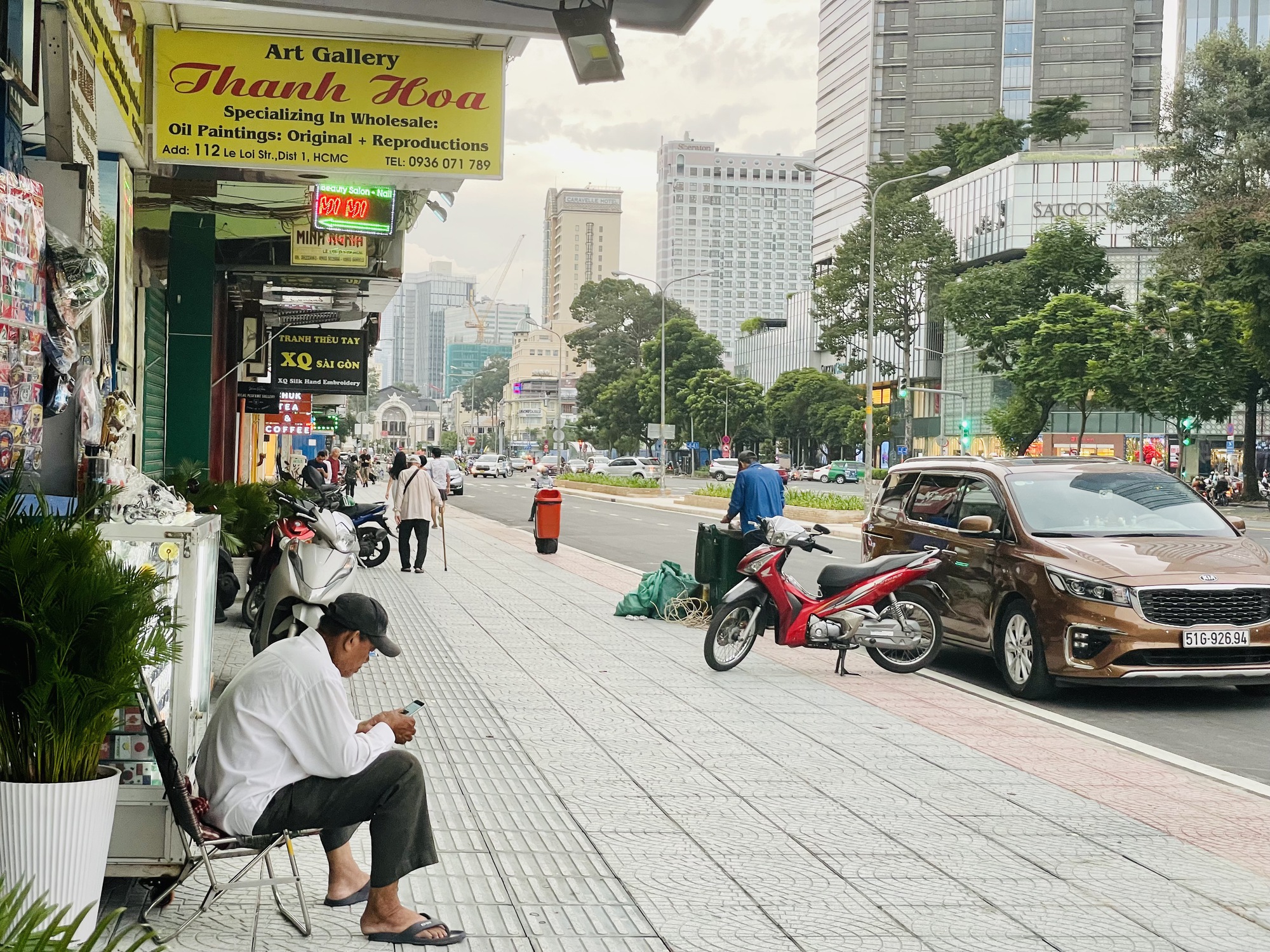 Cận cảnh đường Lê Lợi hồi sinh, người thuê mặt bằng lo lắng - Ảnh 2.