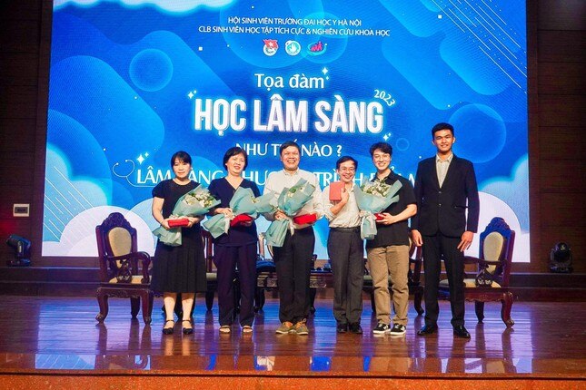 Nam sinh ngành Y đạt giải Á quân tập thể và Huy chương Bạc cá nhân cuộc thi Hóa sinh Y học quốc tế - Ảnh 5.