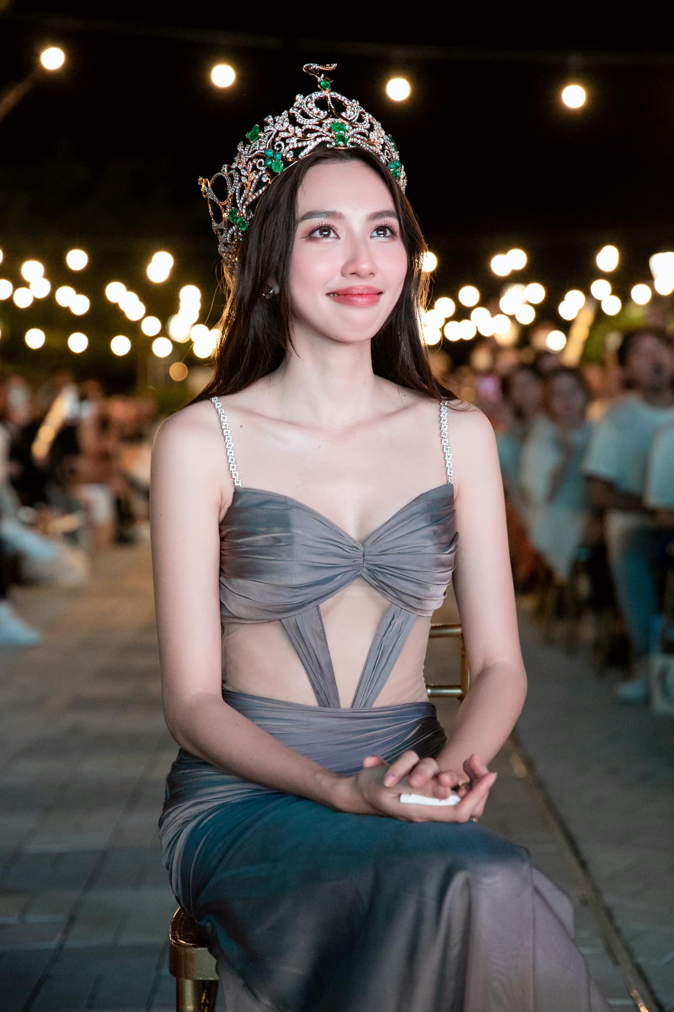 Thùy Tiên xin lỗi vì "nông nổi" gỡ danh hiệu hoa hậu trước thềm Miss Grand International 2023 - Ảnh 2.