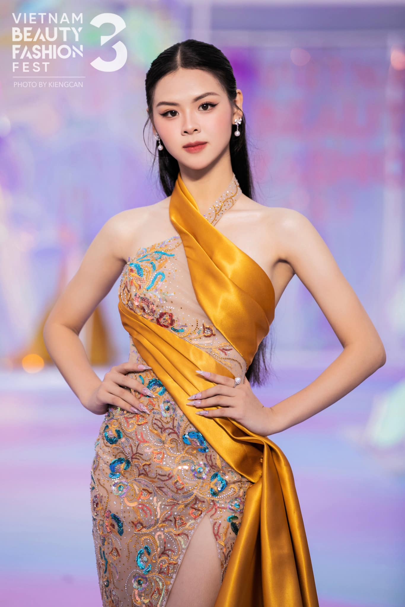 Hoa khôi bóng chuyền vào thẳng chung kết Miss World Vietnam 2023: "Tôi muốn là phiên bản tốt hơn" - Ảnh 6.