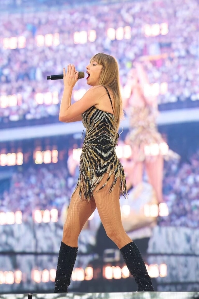 Taylor Swift đẹp nhất trên sân khấu Milan với vẻ ngoài quyến rũ- Ảnh 6.