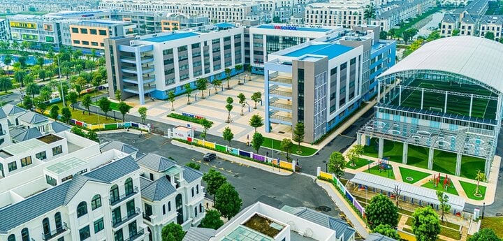 Hệ thống trường liên cấp Vinshool ngay kế cận The Beverly mang đến cho cư dân nhí môi trường giáo dục hiện đại, tiêu chuẩn quốc tế.