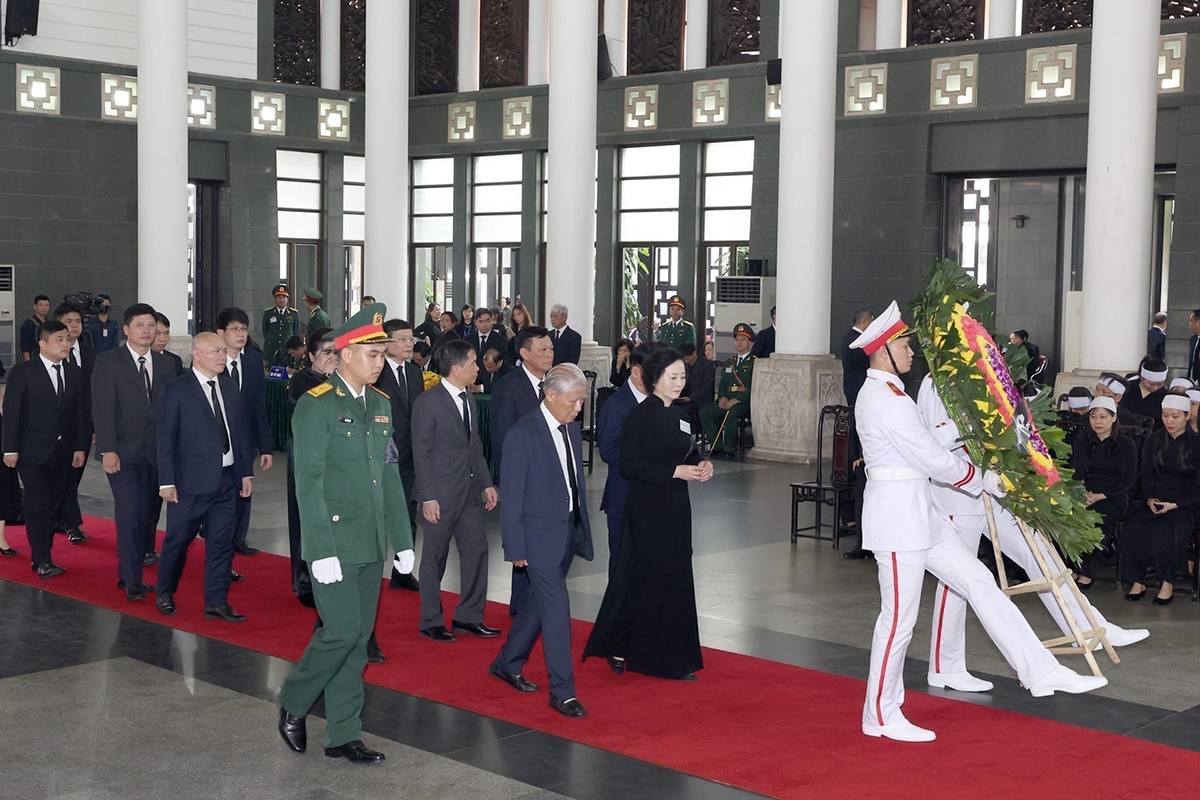 Lãnh đạo các bộ, ngành, cơ quan, đoàn thể Trung ương và các địa phương viếng Tổng Bí thư Nguyễn Phú Trọng -1