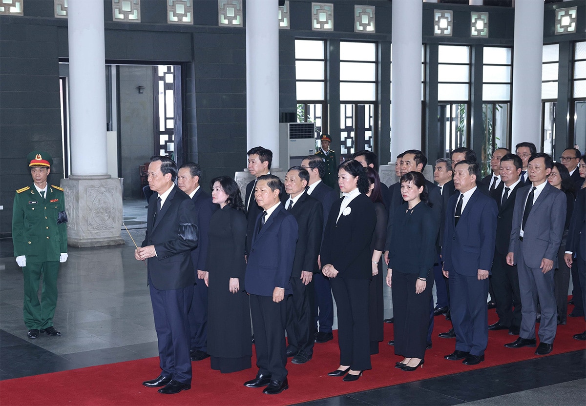 Lãnh đạo các bộ, ngành, cơ quan, đoàn thể Trung ương và các địa phương viếng Tổng Bí thư Nguyễn Phú Trọng -0