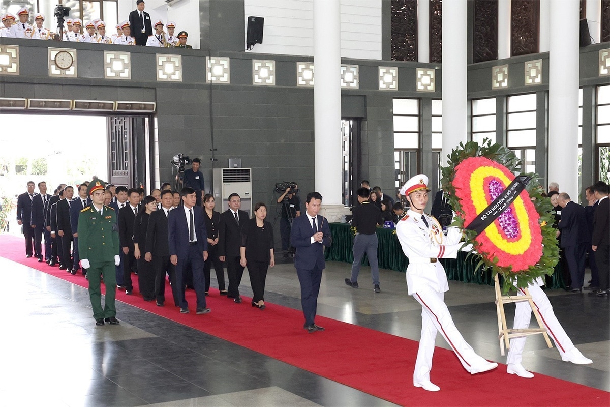 Lãnh đạo các bộ, ngành, cơ quan, đoàn thể Trung ương và các địa phương viếng Tổng Bí thư Nguyễn Phú Trọng -0