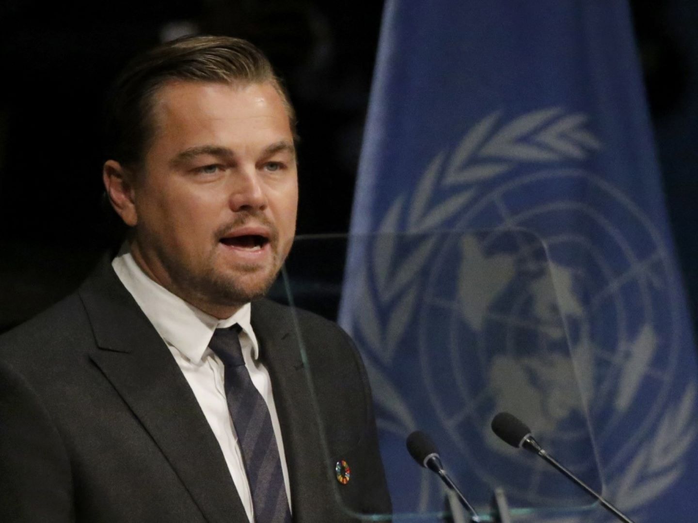 Leonardo DiCaprio bị chỉ trích vì “sống hai mặt“. Ảnh: Reuters