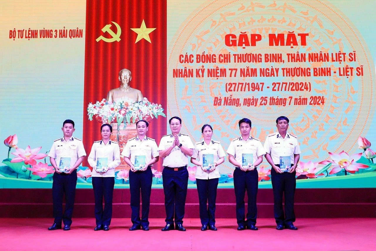 Cán bộ, chiến sĩ Hải quân tổ chức nhiều hoạt động ngày Thương binh - Liệt sĩ