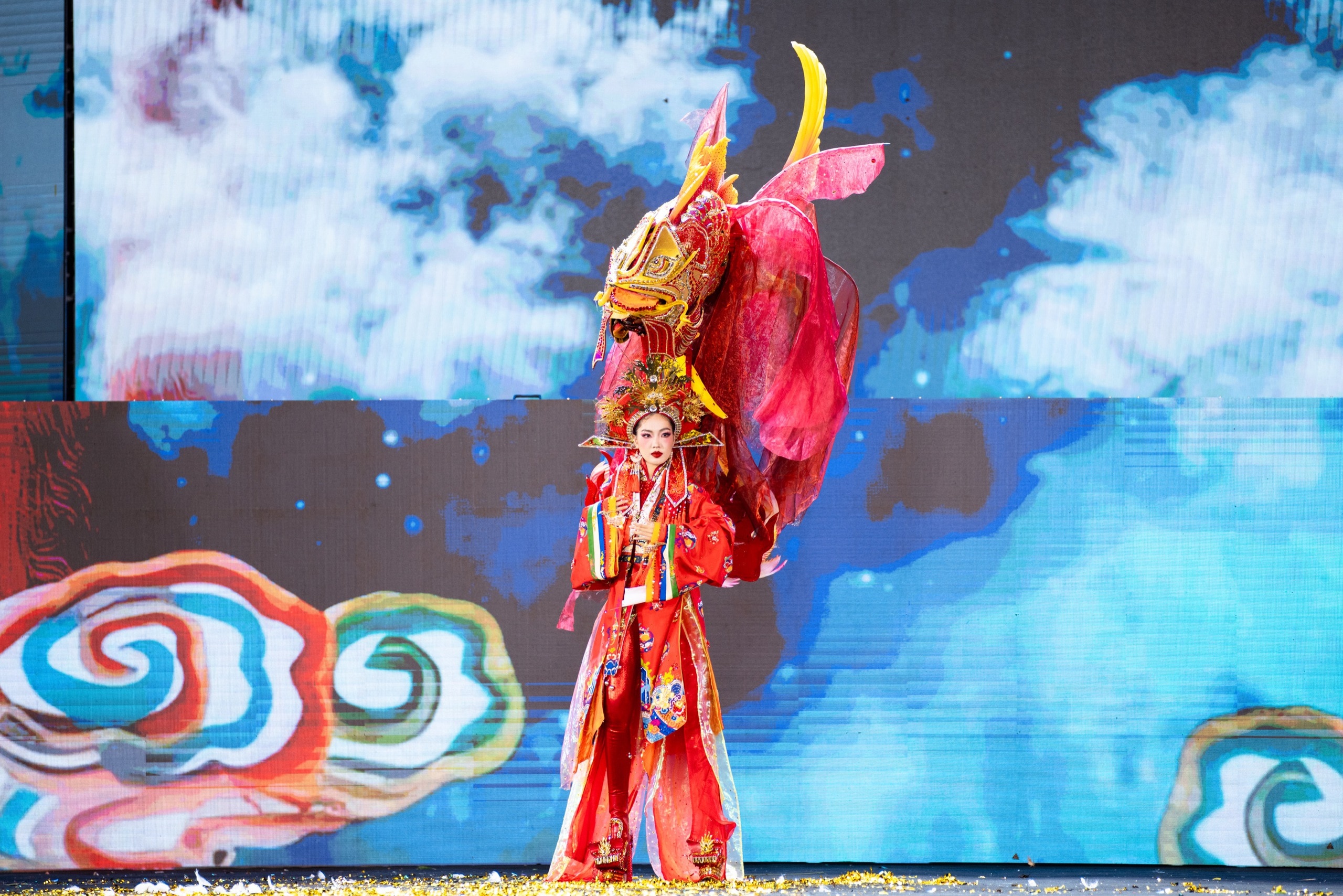 Độc lạ những màn trình diễn National Costume ở Miss Grand Vietnam 2024- Ảnh 21.