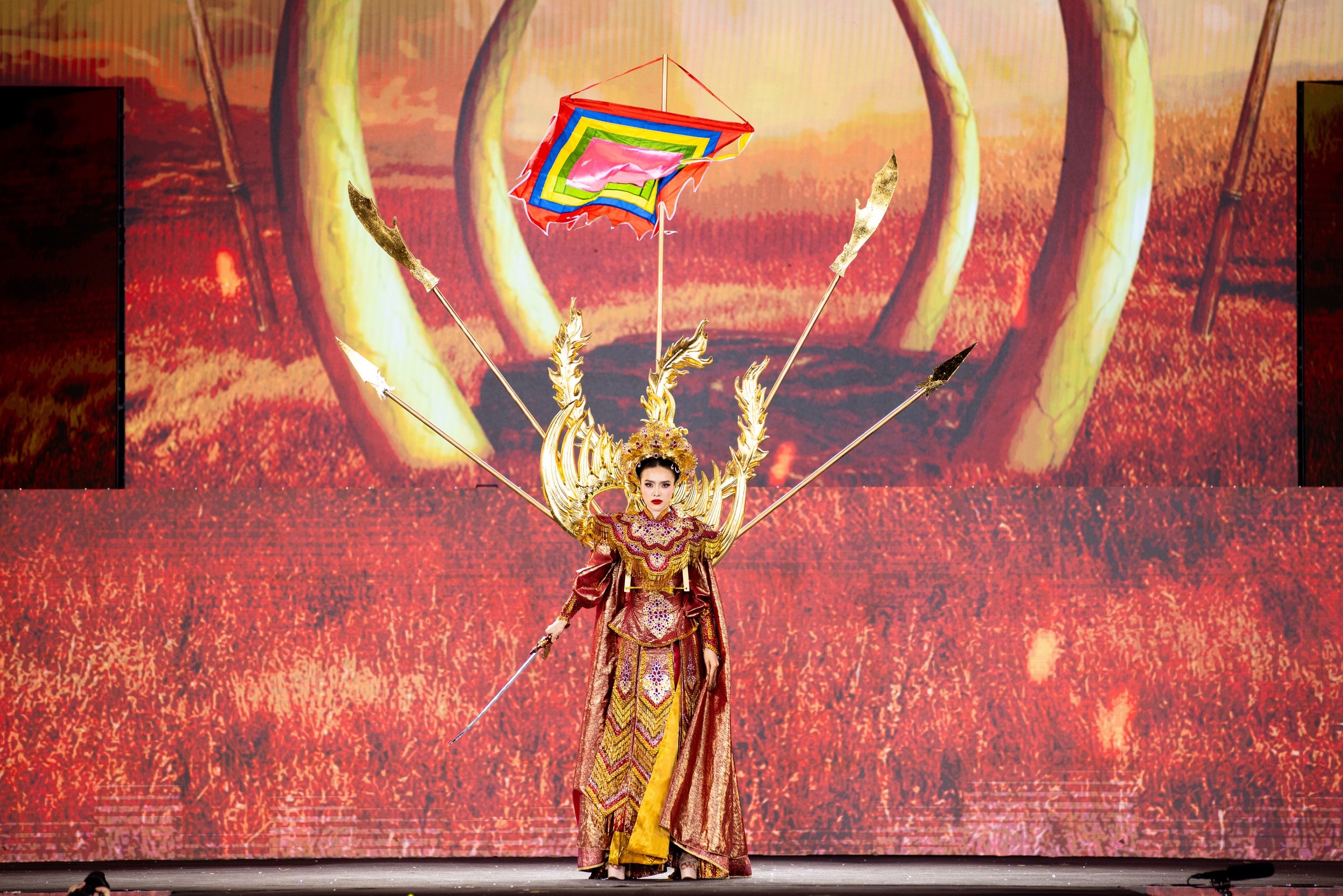 Độc lạ những màn trình diễn National Costume ở Miss Grand Vietnam 2024- Ảnh 24.