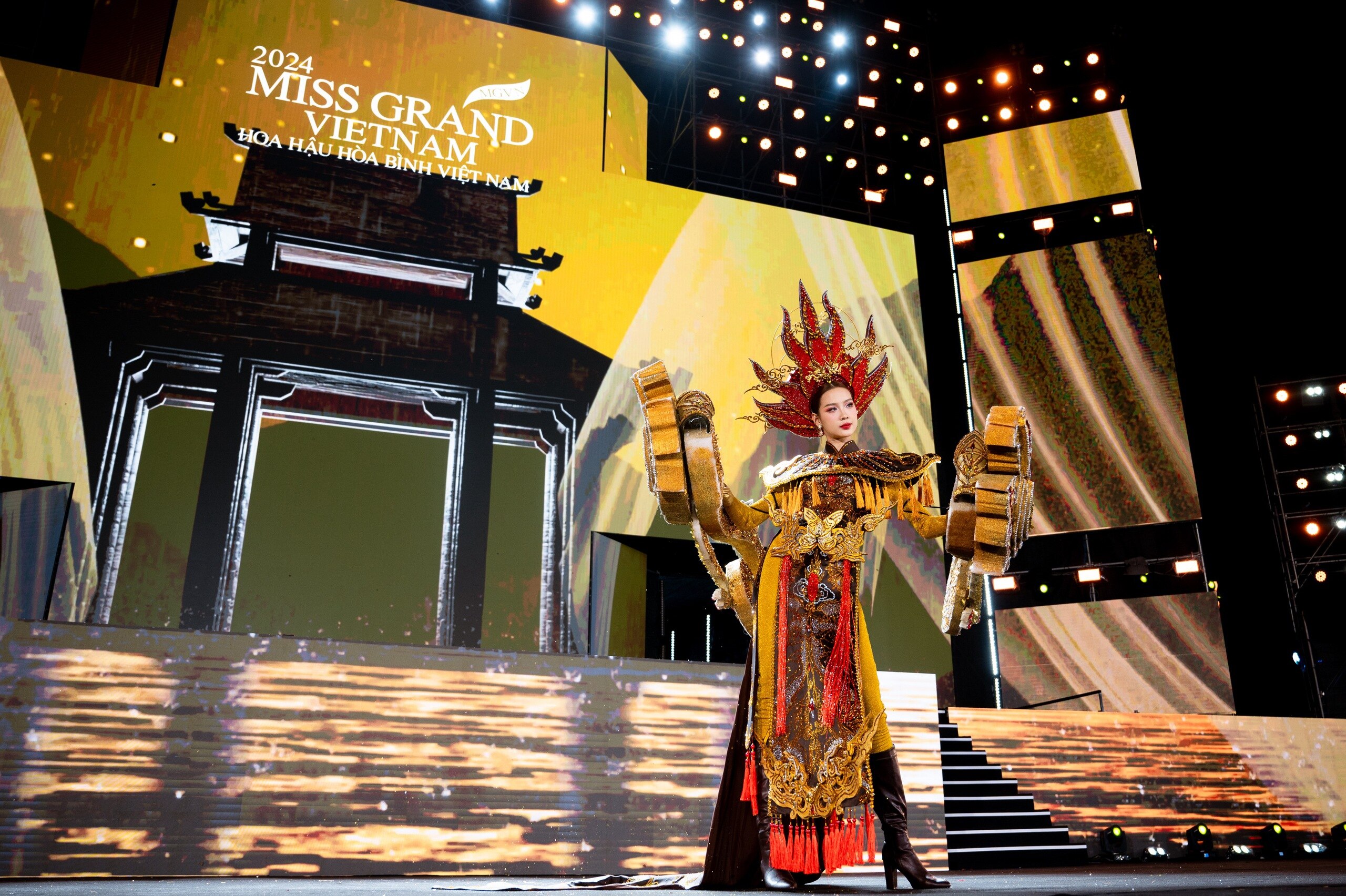 Độc lạ những màn trình diễn National Costume ở Miss Grand Vietnam 2024- Ảnh 25.