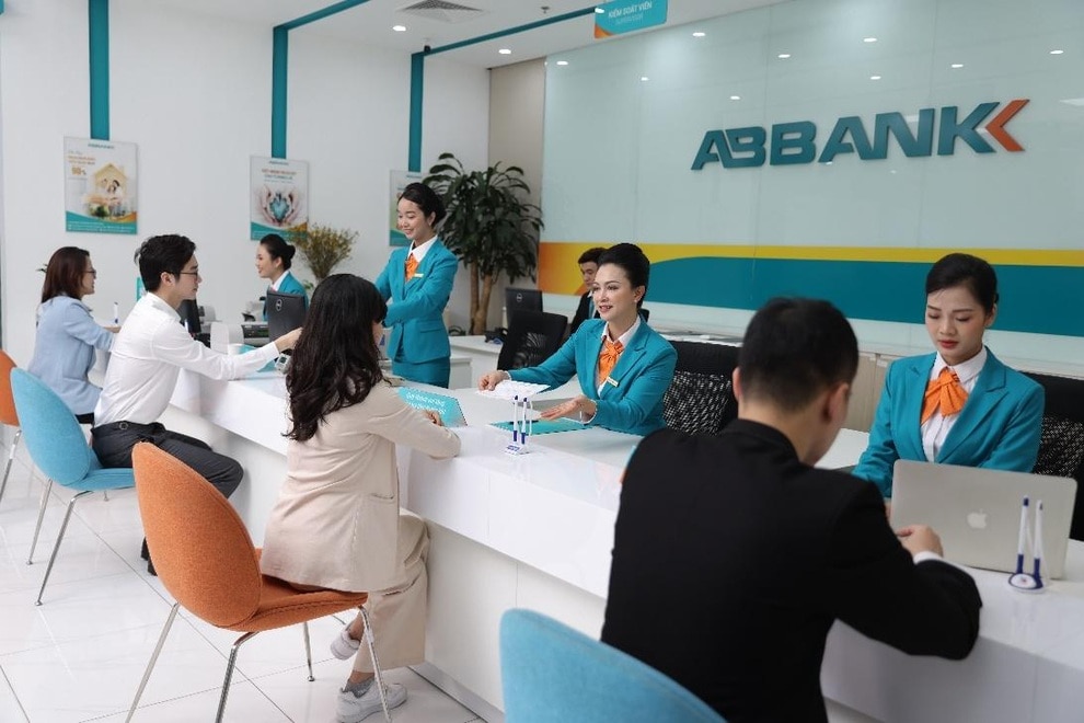 Nâng cao trải nghiệm khách hàng, ABBANK đạt kế hoạch kinh doanh 6 tháng - 2