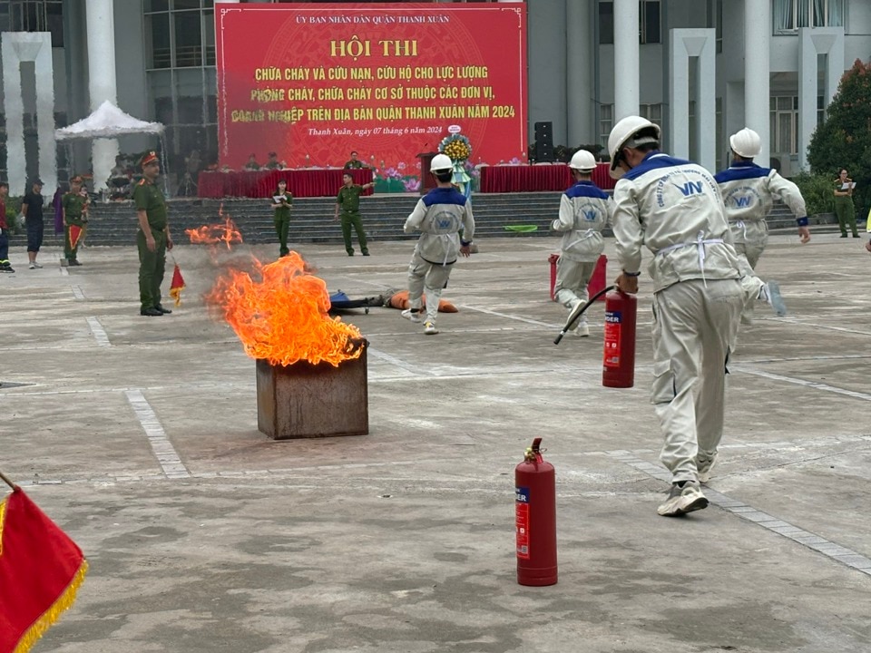 Trong tổng số nguồn kinh phí dự toán dành cho công tác PCCC&CNCH có phần quan trọng dành cho việc tập huấn, tuyên truyền nâng cao nhận thức, kỹ năng PCC&CNCH trong cộng đồng. Ảnh: Thịnh An