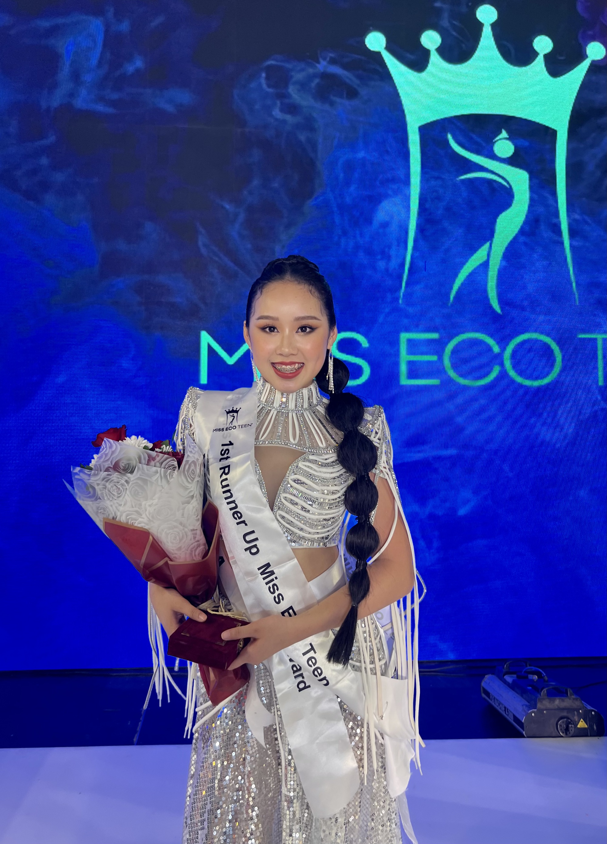 Nhan sắc gốc Việt vừa đăng quang Á hậu 1 Miss Eco Teen International 2023 là ai? - Ảnh 2.