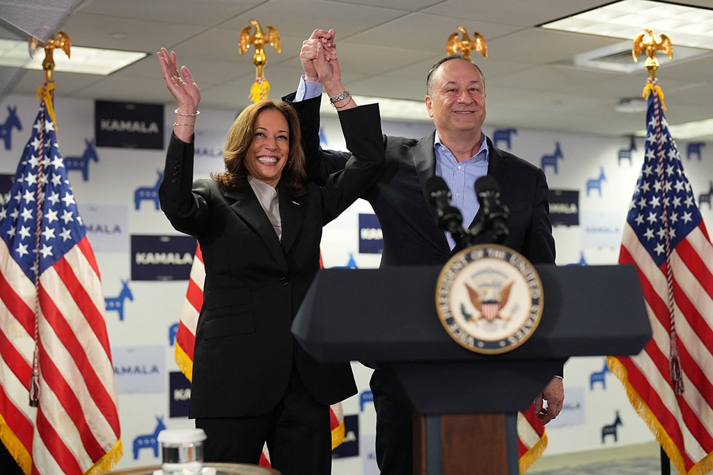 Bà Kamala Harris chính thức tranh cử Tổng thống Mỹ- Ảnh 1.