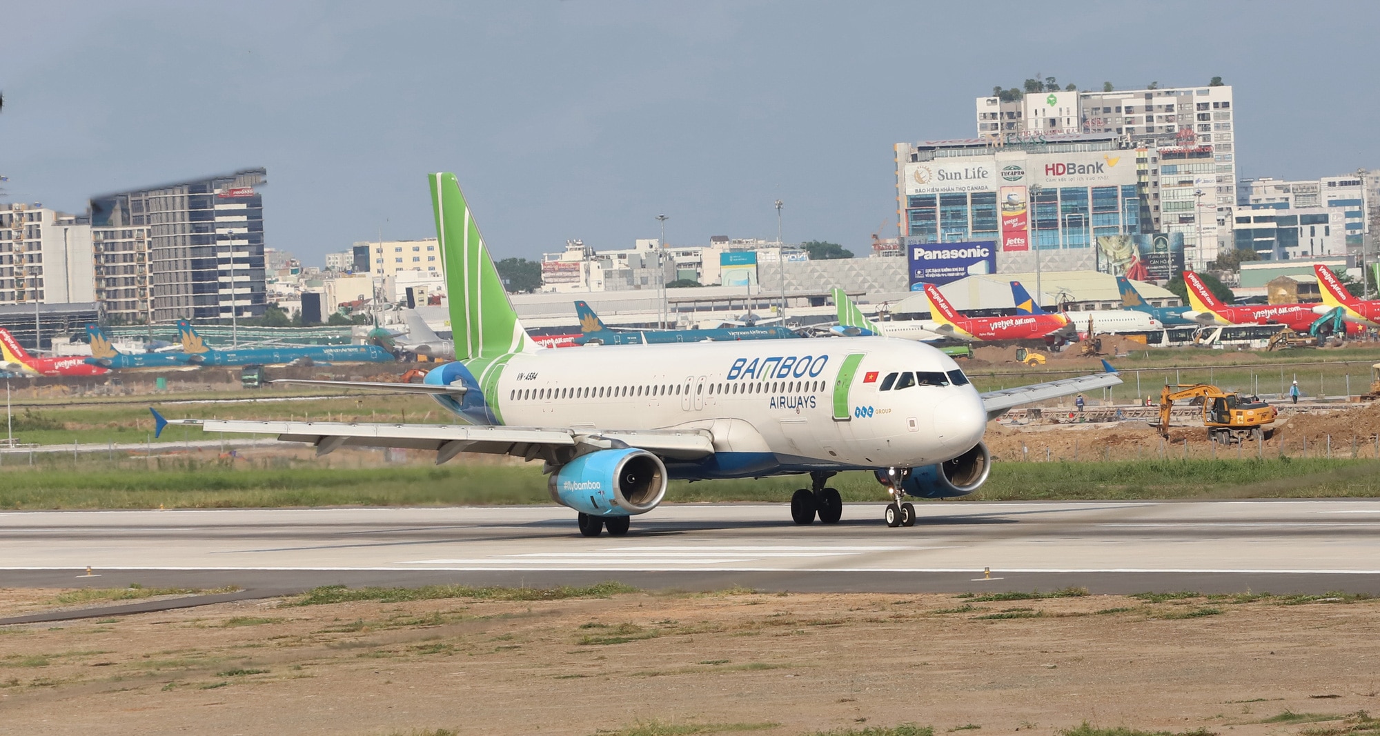 Bamboo Airways đang qua giai đoạn khó khăn, đặt mục tiêu hết lỗ trong năm 2024 - Ảnh: C.TRUNG