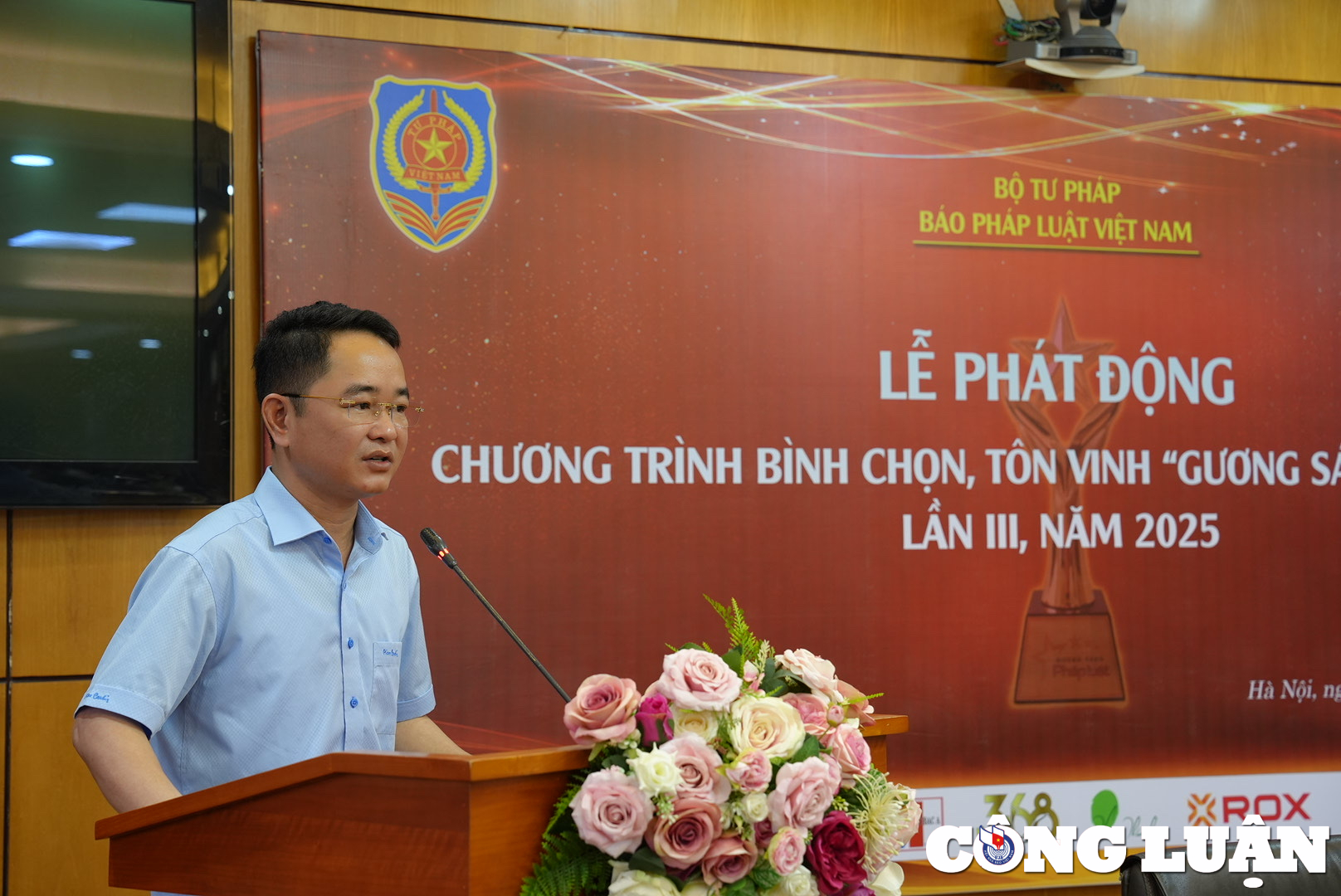 bao phap luat viet nam trien khai chuong trinh ton vinh guong sang phap luat lan iii hinh 1