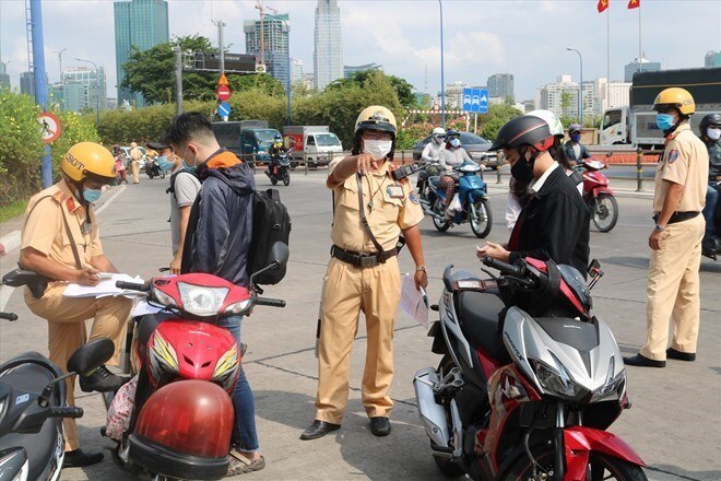 Báo cáo vi phạm giao thông là bảo vệ an toàn cho chính mình và cộng đồng