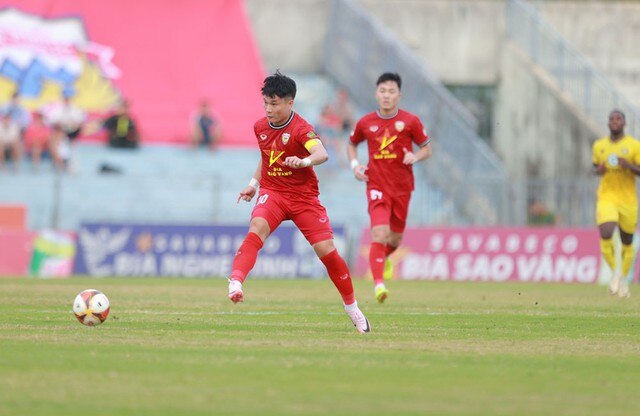 Sau vòng 26 V-League 2023/24: Chờ HLHT lách qua khe cửa hẹp - Ảnh 1.