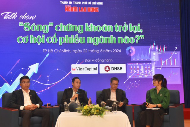 Các chuyên gia khách mời tham dự talkshow chứng khoán do Báo Người Lao Động tổ chức chiều 22-5 Ảnh: TẤN THẠNH