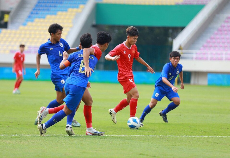 U.16 Việt Nam thua Thái trong ngày có VAR, lỡ giấc mơ chung kết: HLV Minh Chiến nhận lỗi- Ảnh 1.