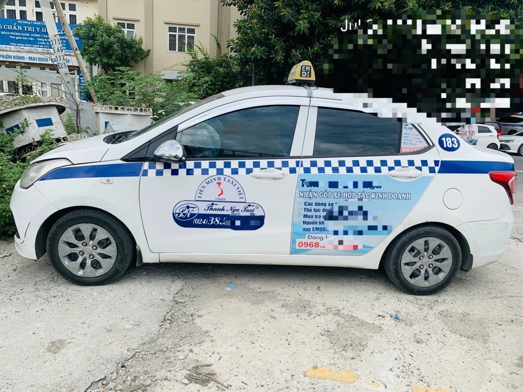 Hà Nội: Xử lý tài xế taxi đi ngược chiều, đánh võng trên đường Phạm Hùng - 2