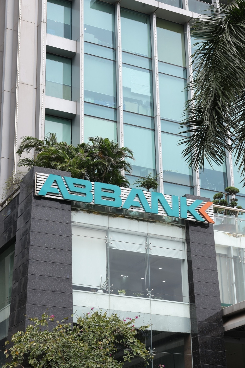 Nâng cao trải nghiệm khách hàng, ABBANK đạt kế hoạch kinh doanh 6 tháng - 3