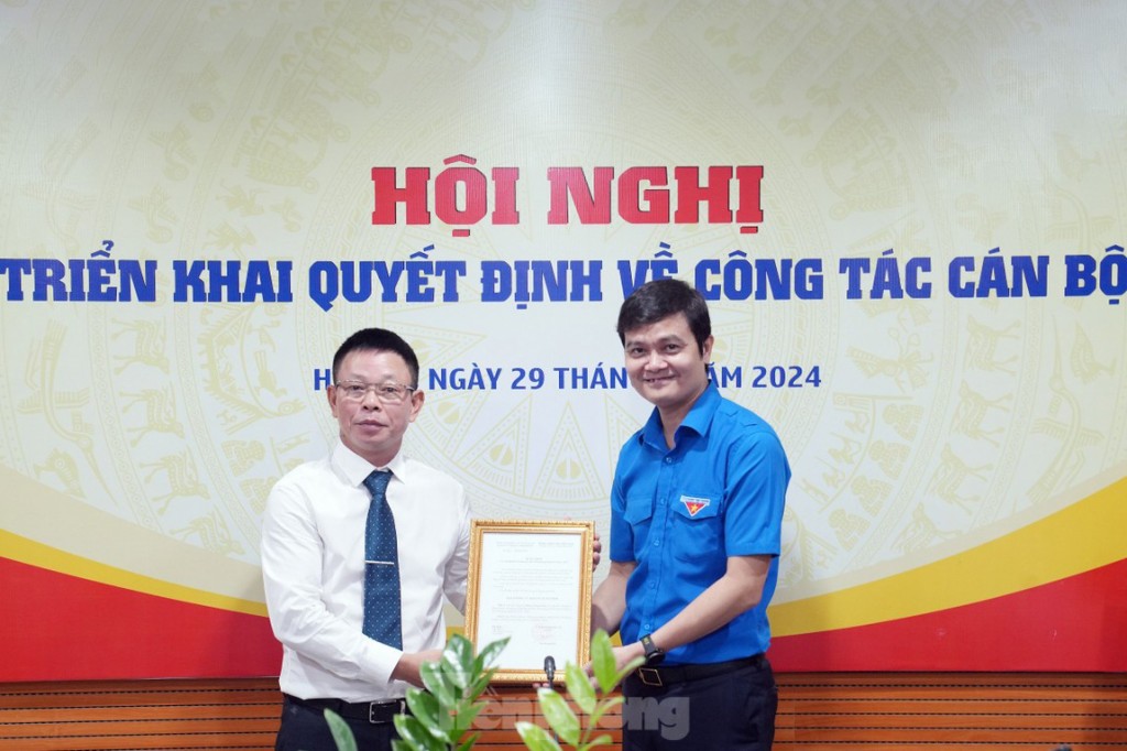 nha bao phung cong suong duoc chi dinh lam bi thu dang uy bao tien phong hinh 1