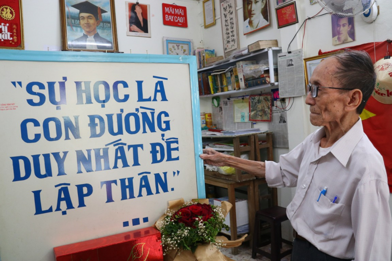 TP. Cần Thơ: Cảm phục cựu giáo chức 87 tuổi, quyết tâm lấy bằng thạc sĩ Văn học
