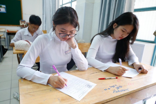 'Tấm vé' đại học và câu chuyện học tập suốt đời để không lỗi trong thời đại công nghệ số